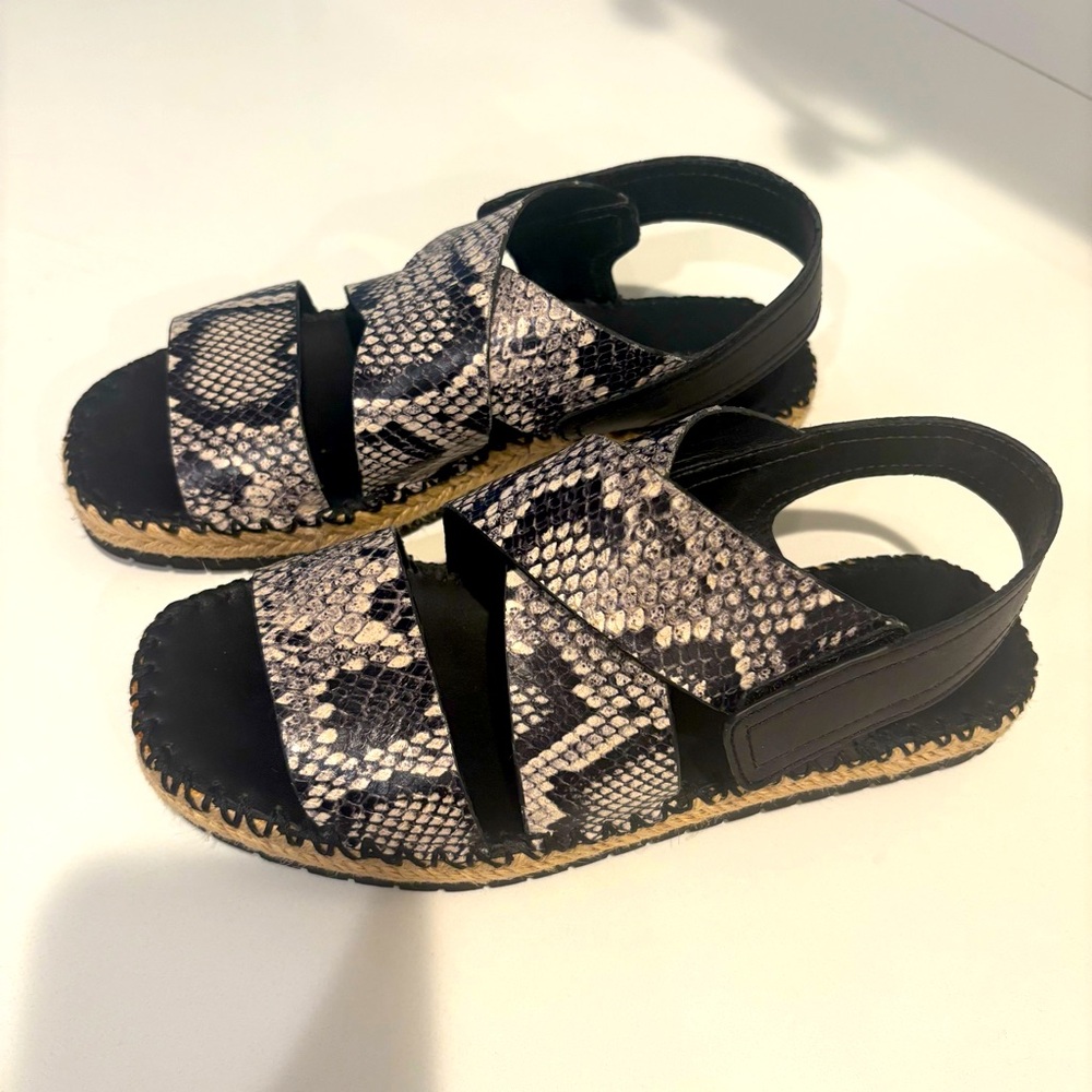VINCE Leather Tenison Espadrille Slingback Sandals! Excellent condition. 38